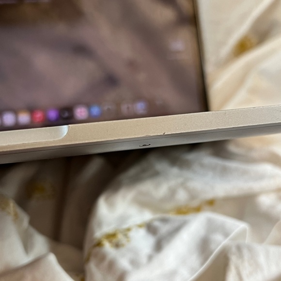 MacBook Pro 2017 - Picture 11 of 15